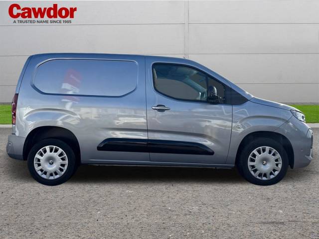 2025 Vauxhall Combo 1.5 L1H1 2300 PRO M
