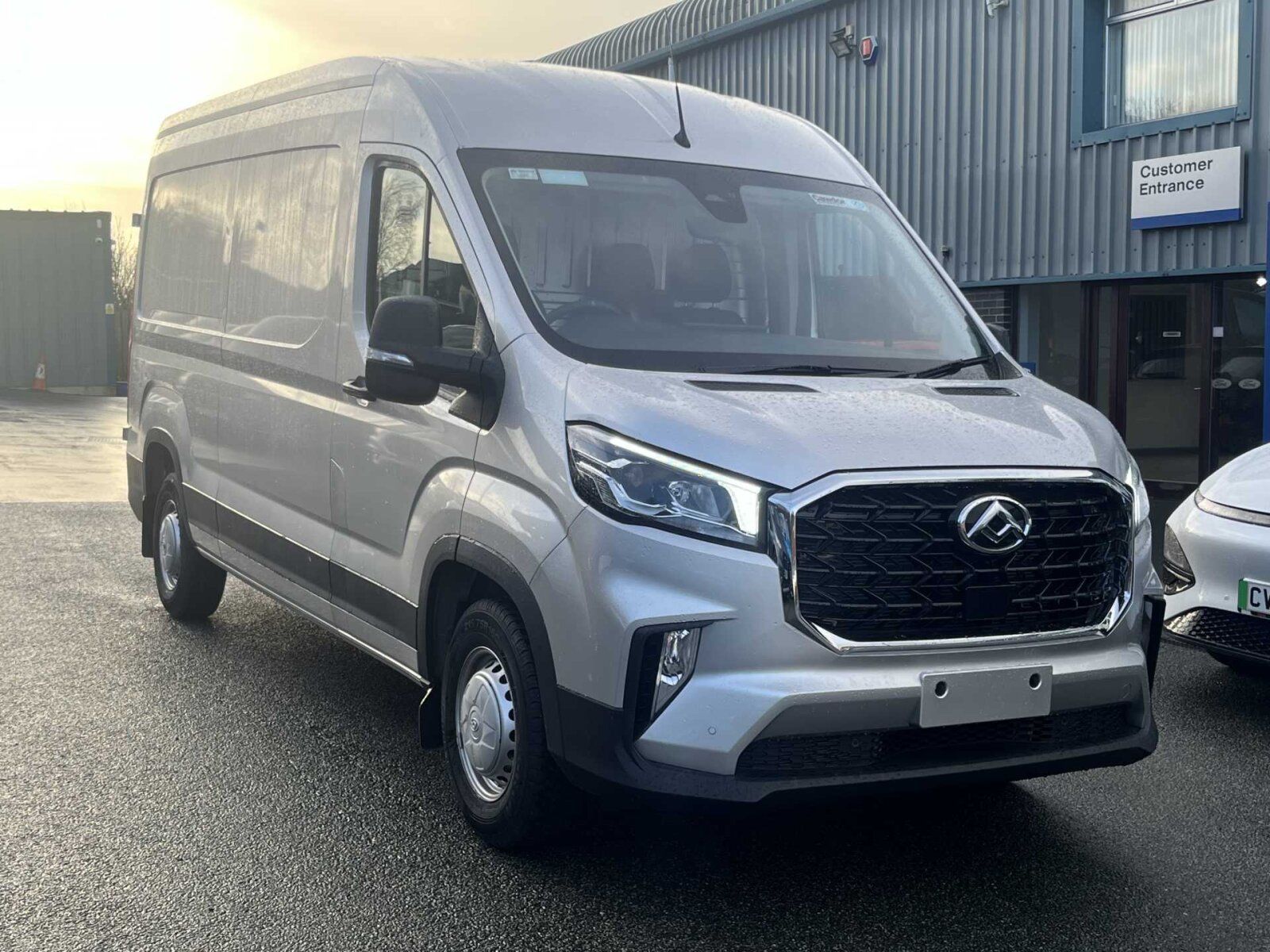 2025 Maxus Deliver 9